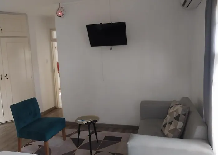 Erima Lodge